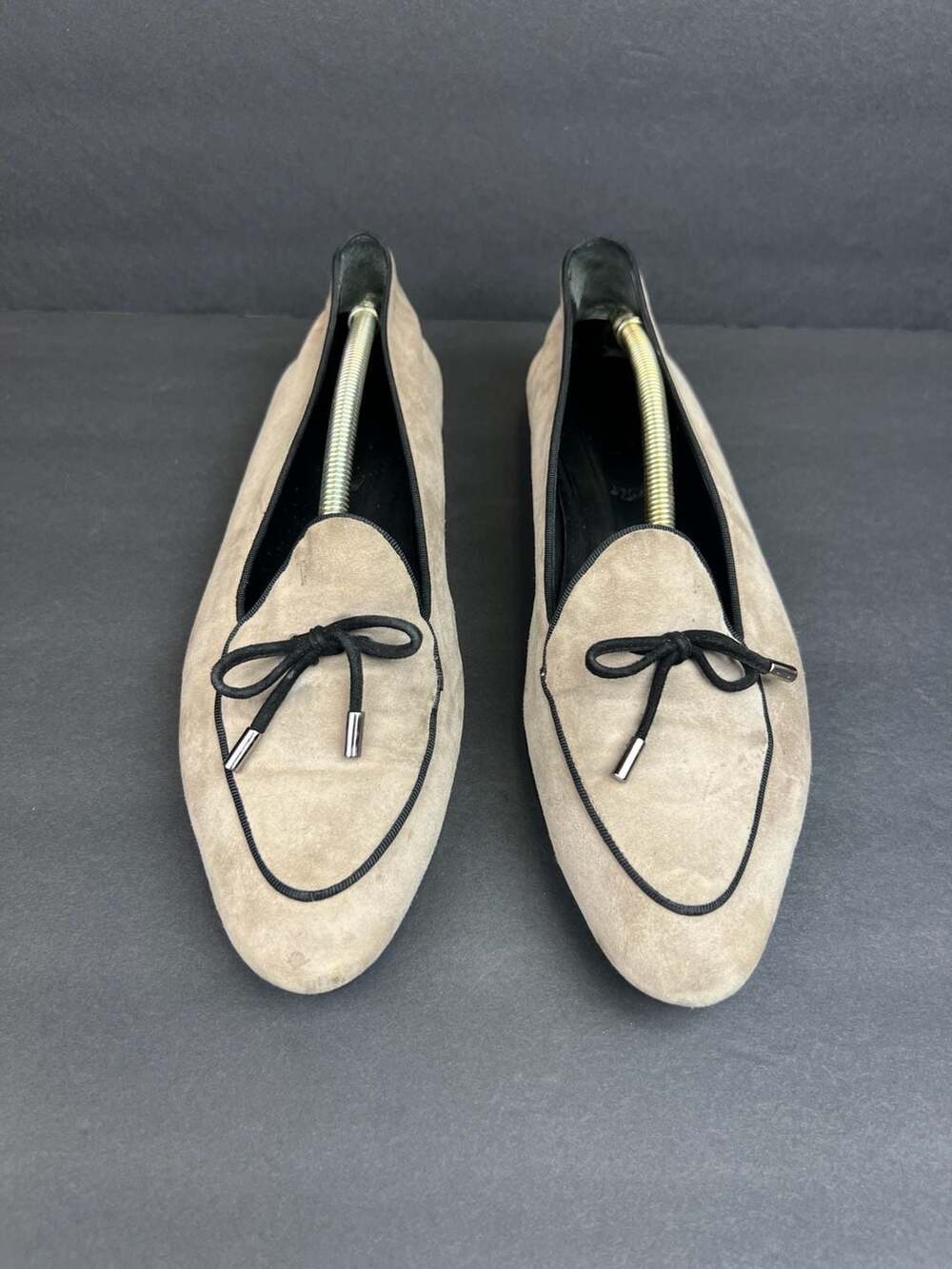 Tod's Taupe Suede Loafers with Black Trim and Bow Women’s US 9.5 EU 40